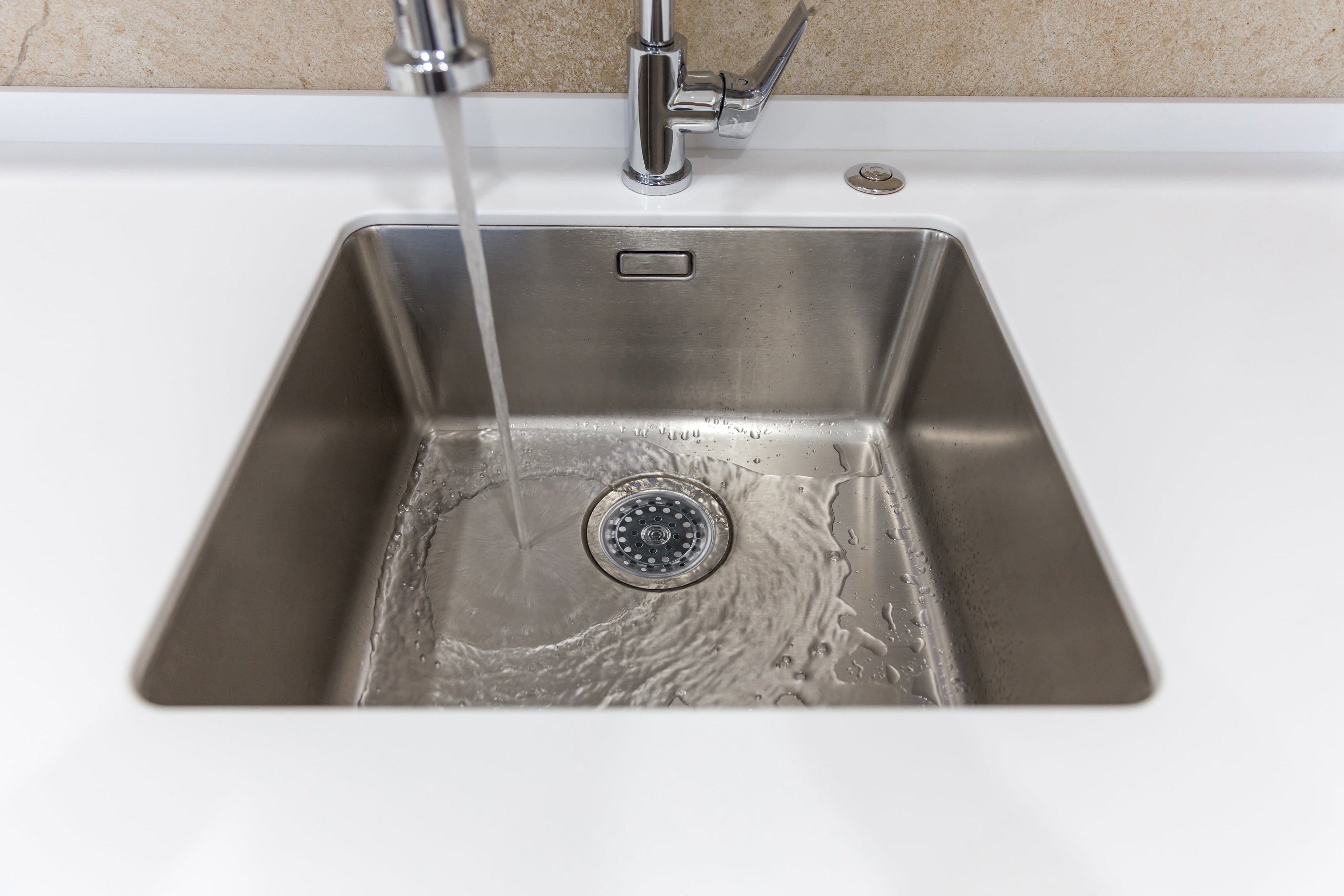 Mainstays Stainless Steel Deluxe Kitchen Sink Strainer Silver for 3.5" Drains - Image 2