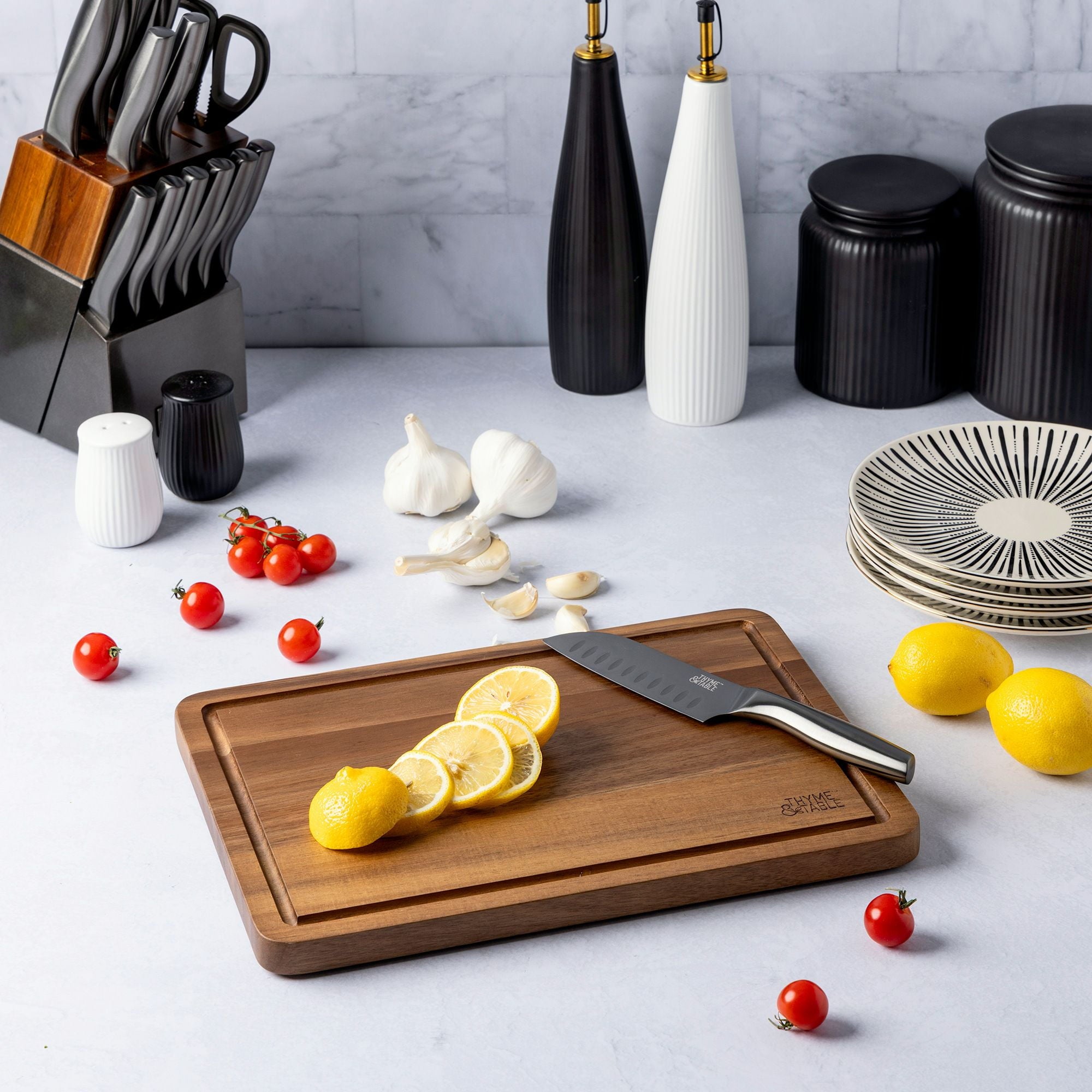 Thyme & Table Medium 10"x14" Acacia Wood Cutting Board with Triangle Shaped Anti-Slip Grips - Image 6