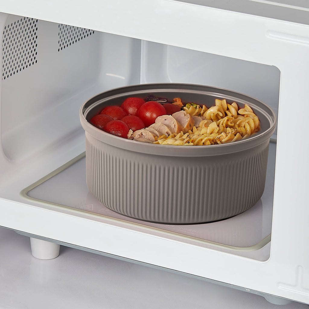 Mainstays Food Storage Container, Round, Grey, 47oz Capacity - Image 4