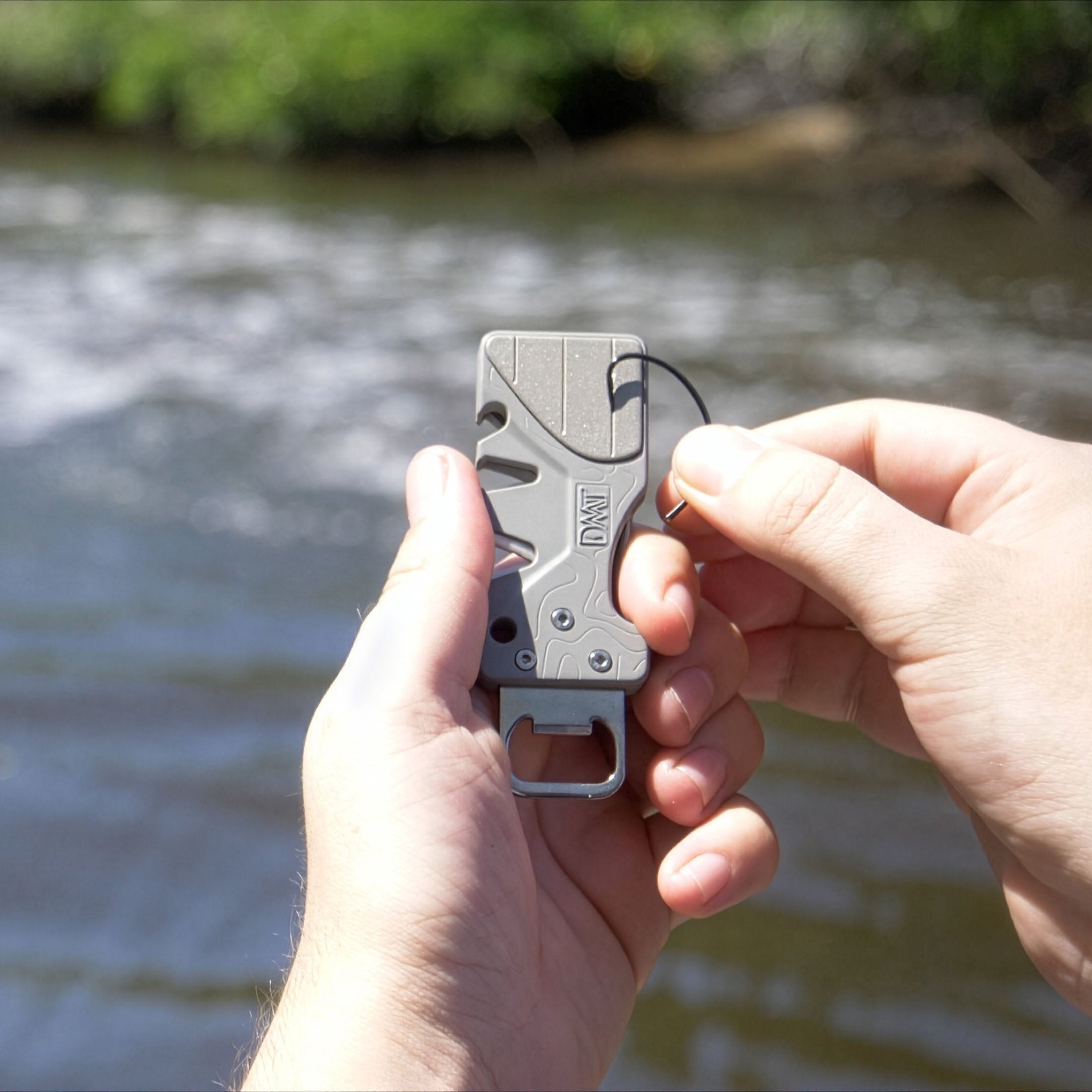 DMT PocketSharp Pro Multi-Stage Compact Multi-Tool Diamond Sharpener for Knives & Outdoor Use With Integrated Bottle ... - Image 4