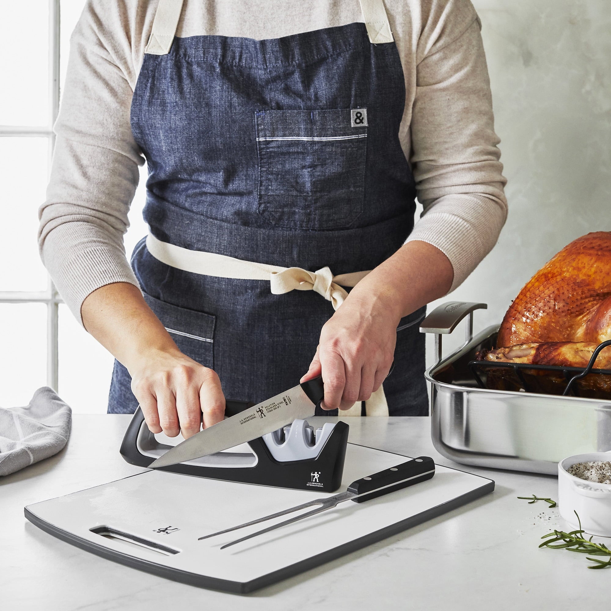 Henckels 2-Stage Handheld Knife Sharpener - Image 2