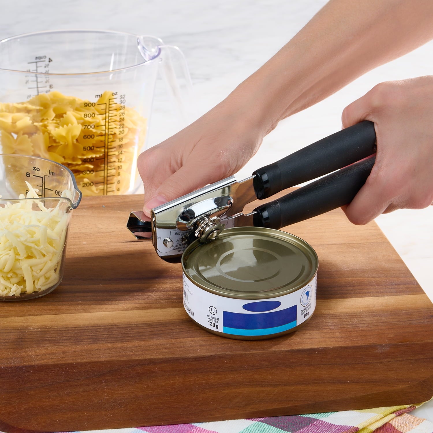 Mainstays Stainless Steel Comfort Cushion Handle Grip Can Opener, Black - Image 4