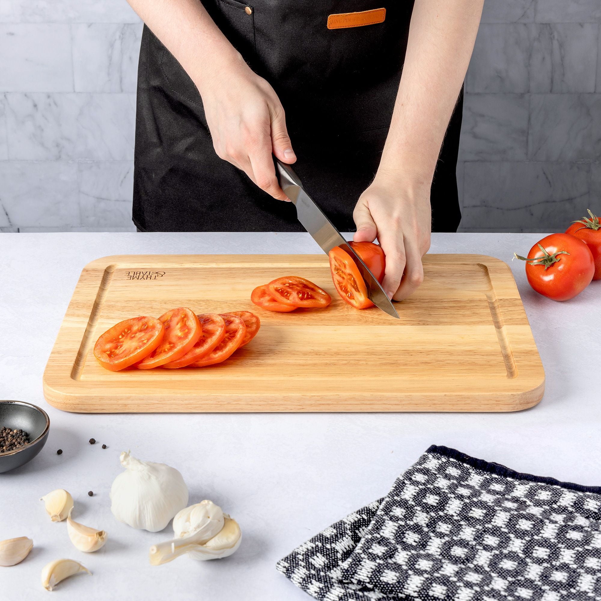 Thyme & Table Large 12" x18" Rubberwood Cutting Board with Shaped Anti-Slip Grips - Image 6